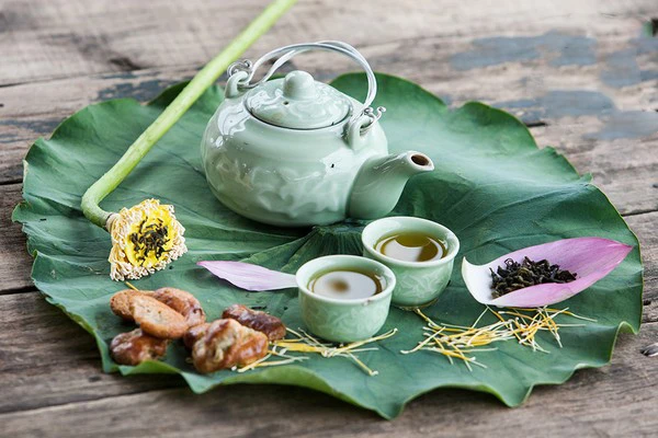 Bí quyết thưởng thức và chọn trà sen chính gốc