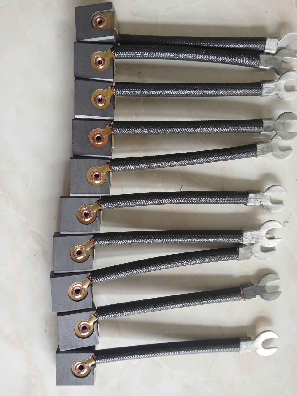 CHỔI THAN CÔNG NGHIỆP CHO NHÀ MÁY  DÂY CÁP ĐIỆN