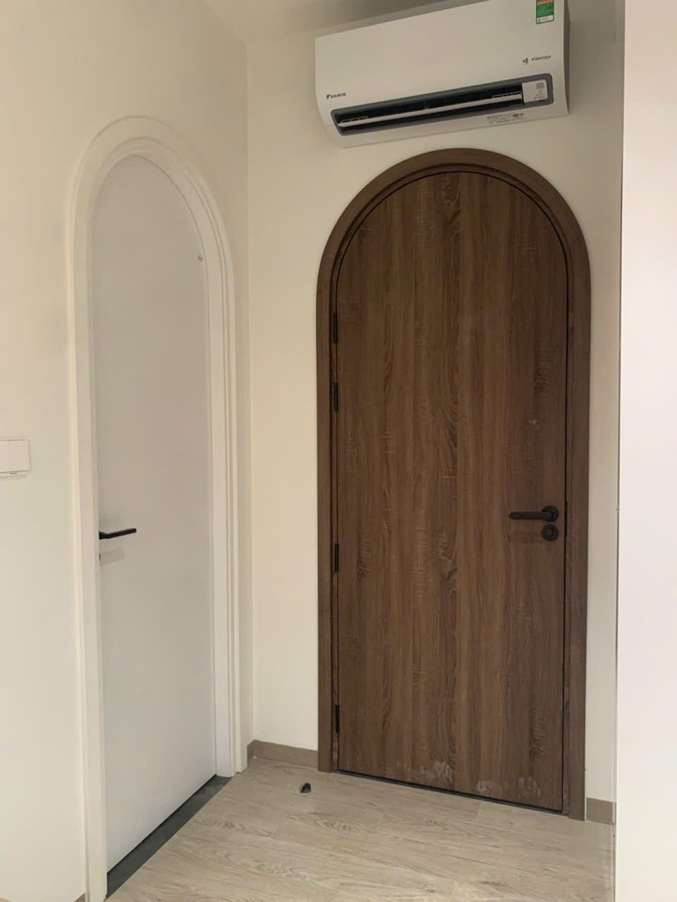 Giá Cửa Vòm Composite tại Bình Tân – TP.HCM