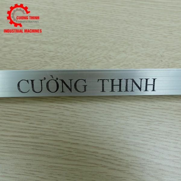 demin-x-cuong-thinh-dua-cong-nghe-in-date-hien-dai-den-voi-khach-hang-viet (13).jpg