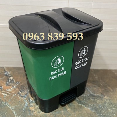 thung-rac-dap-chan-20l.jpg