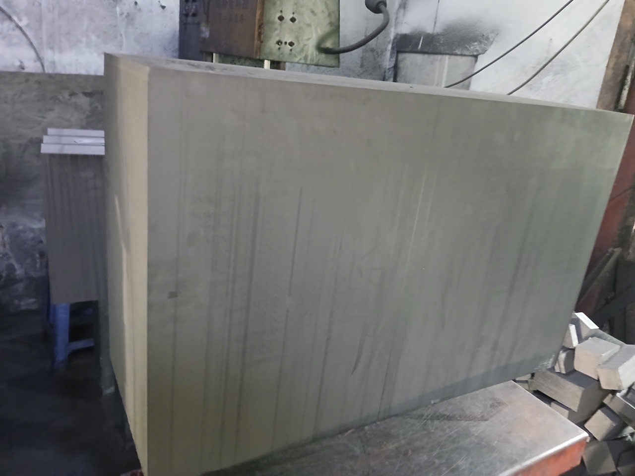 Tấm Graphite Siêu Bền - Chịu Nhiệt Lên Đến 3000°C,